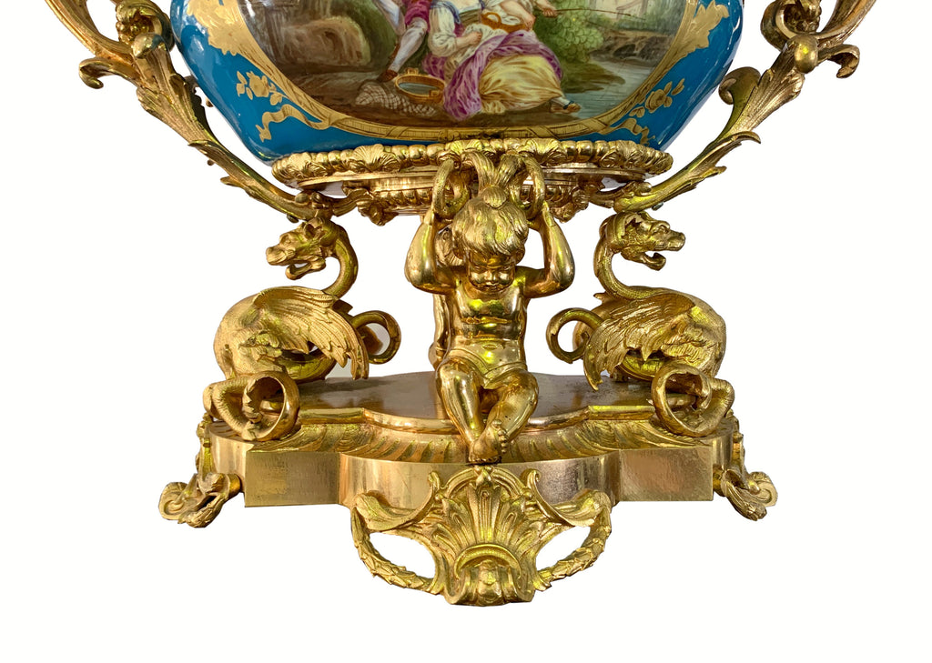 A FRENCH ANTIQUE SEVRES STYLE PORCELAIN ORMOLU MOUNTED CENTERPIECE, 19TH CENTURY